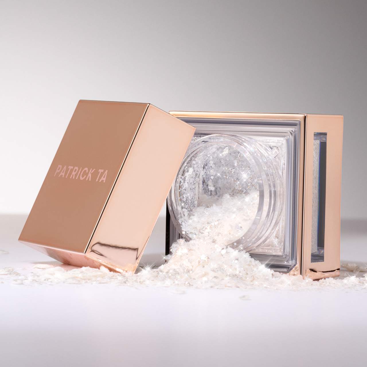 Make it Major Multidimensional Glitter Eye Topper - Patrick Ta / Brillo de ojos