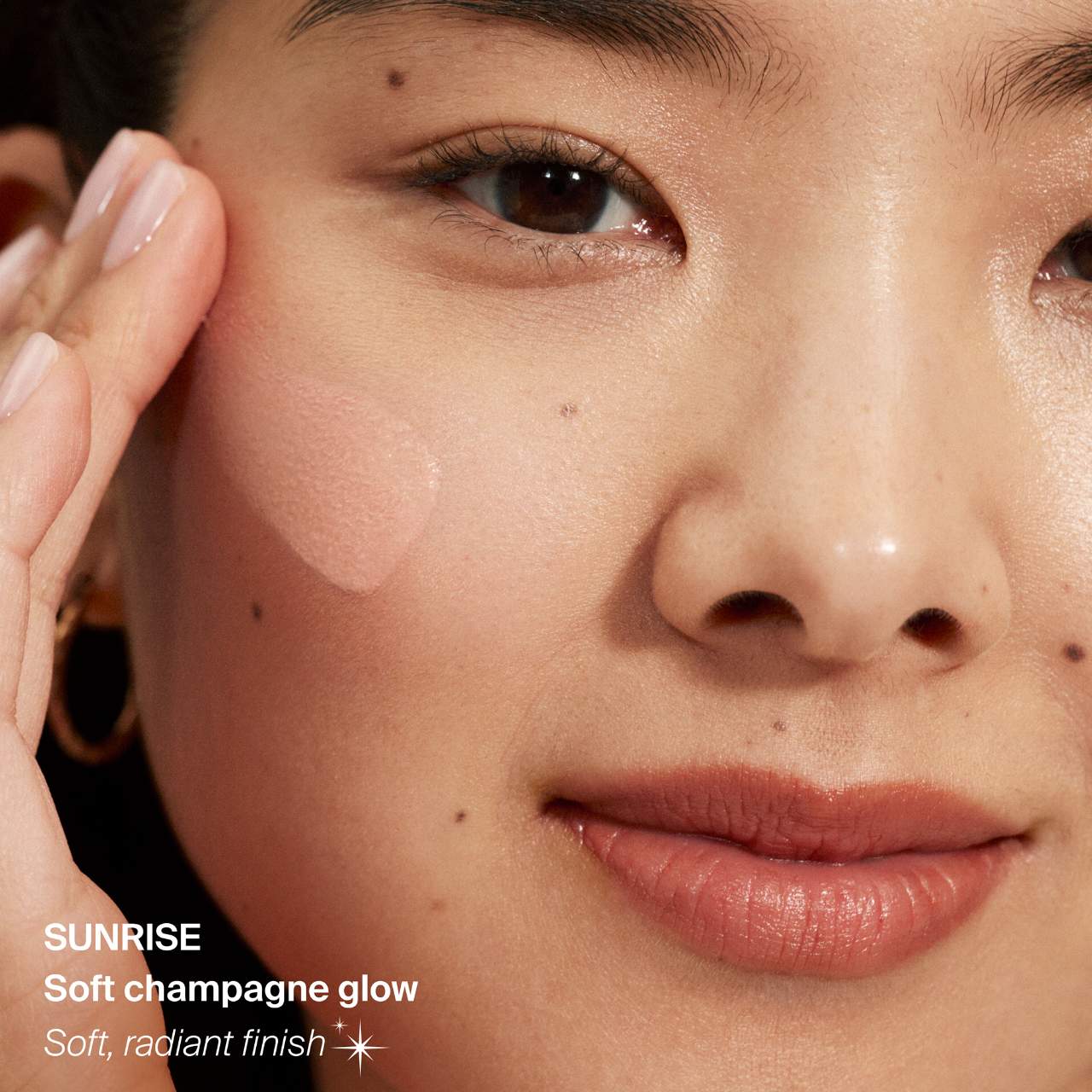 *PREORDEN: Glowscreen Soft-Radiance Drops Mineral SPF 40 - Supergoop! / Protector solar líquido luminoso