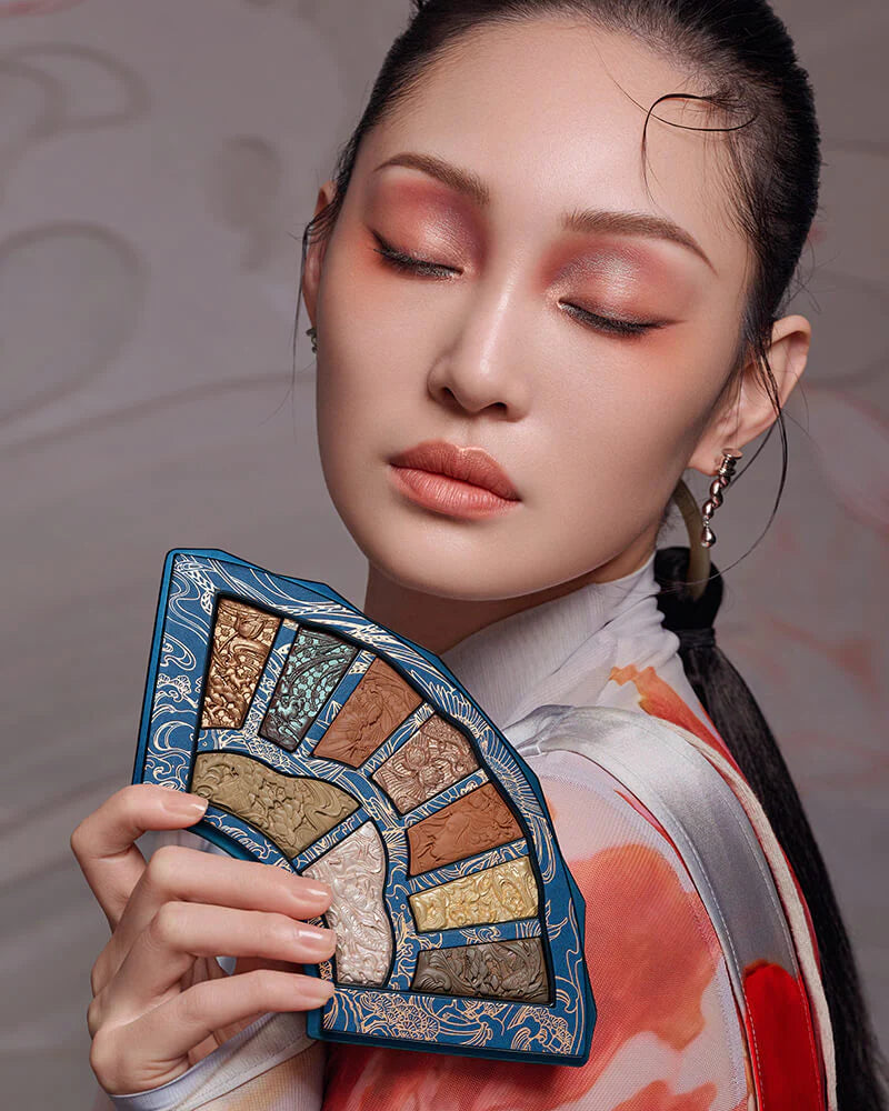 Floral Loral Engraving Beauty Goddess Makeup Palette - Florasis / Paleta de ojos y rostro