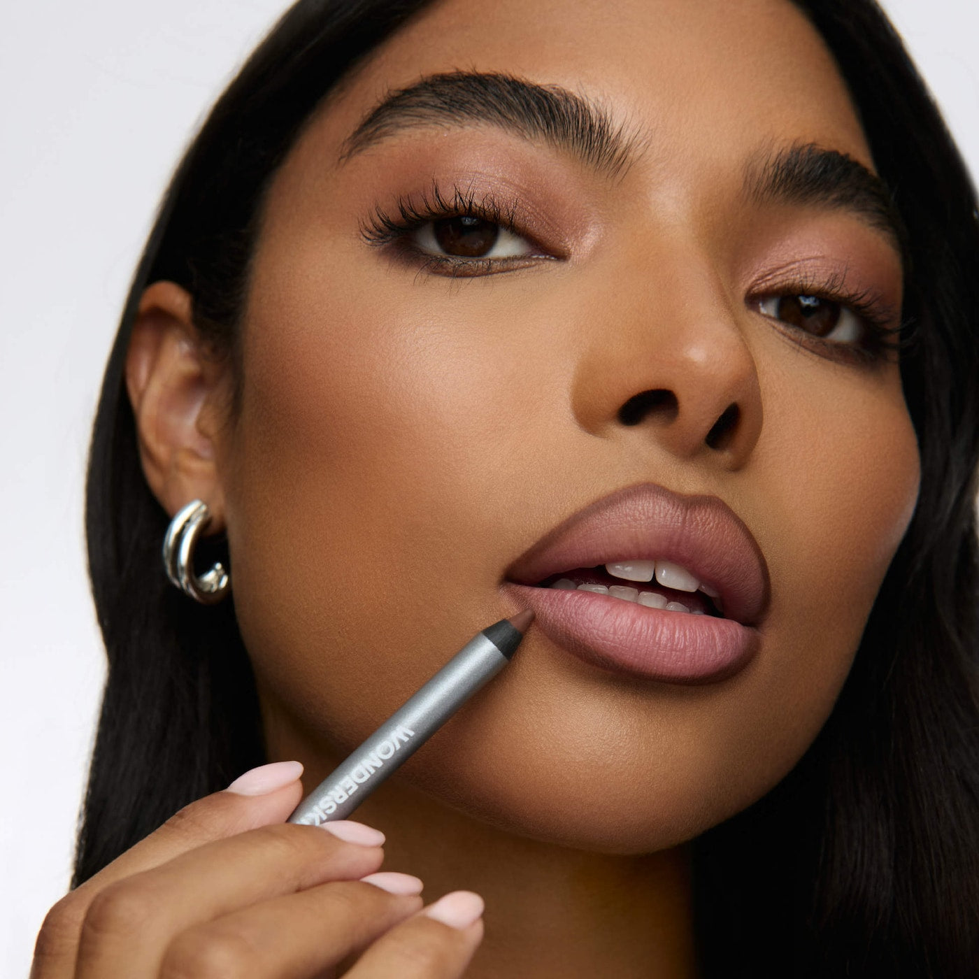 *PREORDEN: 360 Contour Long-wearing Transfer-proof Lip Liner - Wonderskin / Delineador de labios de larga duraciòn