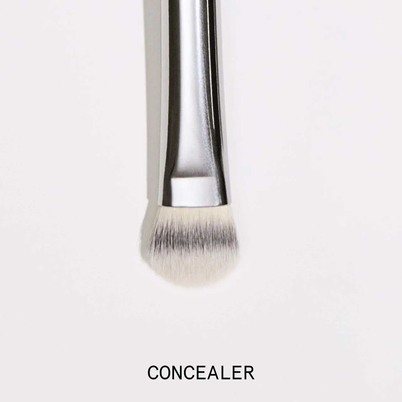 Dual-Ended Complexion Brush - ciele / Brocha de doble punta para el rostro