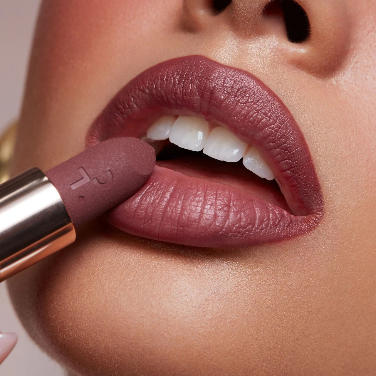 Major Headlines Matte Suede Lipstick - Patrick TA / Labial mate