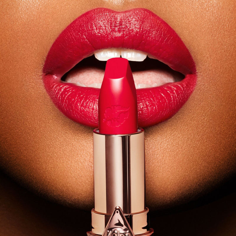 Hot Lips Lipstick 2 - Charlotte Tilbury / Labial hidratante