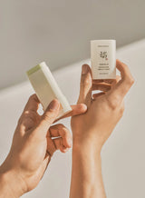 *PREORDEN: Matte Sun Stick Mugwort+Camelia (SPF 50+ PA++++) / Beauty of Joseon / Protector solar en barra