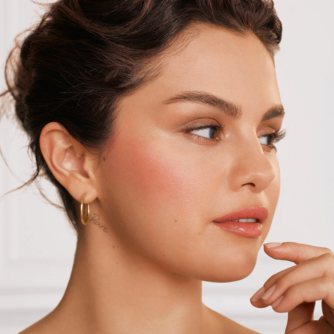 Positive Light Liquid Luminizer - Rare Beauty / iluminador líquido sedoso