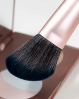 Soft Blooming Contour Brush / Brocha multifuncional para polvos en rostro y mejillas