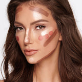 Hollywood Contour Wand - Charlotte Tilbury / Contorno facial facil de mezclar